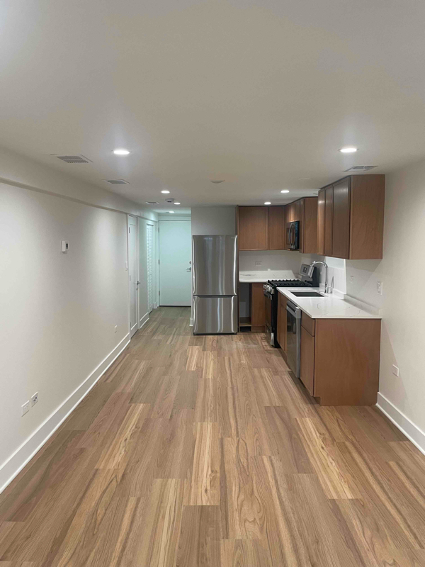 Building Photo - 2841 N Avers Ave