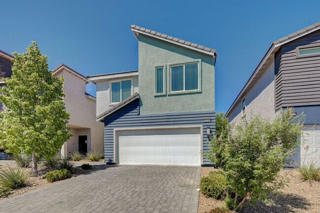 Building Photo - 2022 Single Family Home: 50% off first mon...