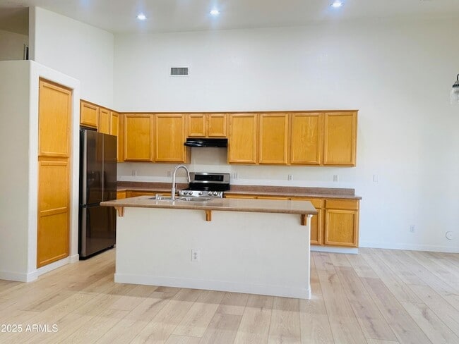 Building Photo - 7472 W Potter Dr