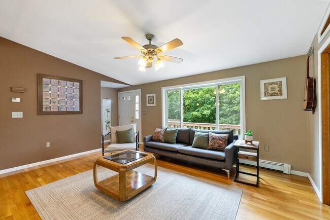 Foto del edificio - 322 Sibley Rd