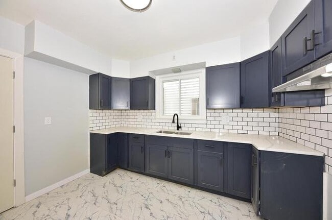 Building Photo - 2129 N 47th St
