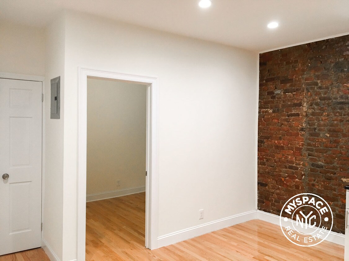Primary Photo - 131 Avenue C
