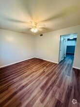 Building Photo - 4126-4126 Cypress Rd