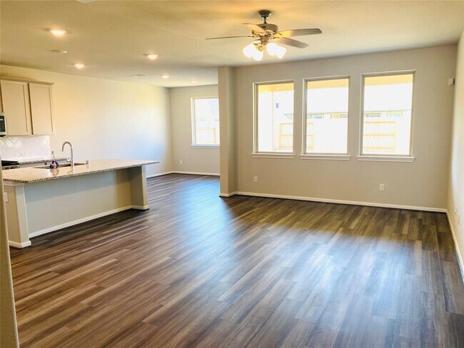 Building Photo - 2715 Blue Abbot Dr