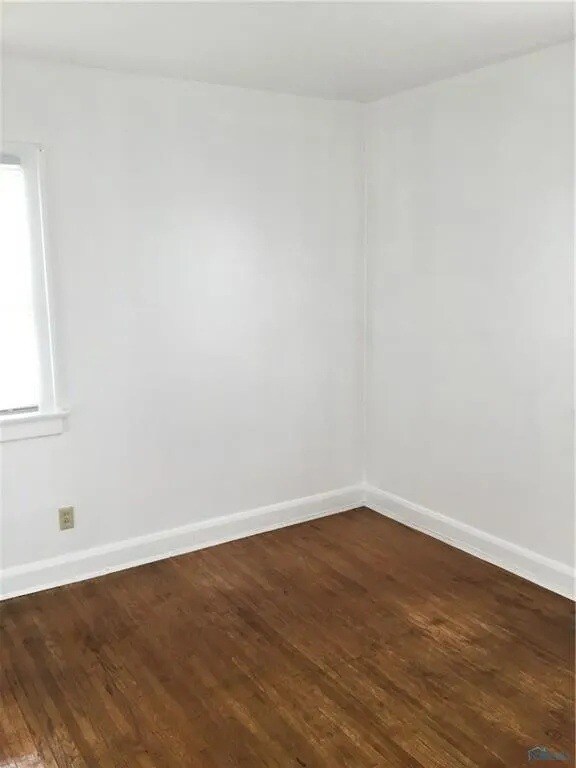 Foto del edificio - Charming 1-Bedroom with Vintage Appeal near Downtown Toledo – 800 sq ft for $675