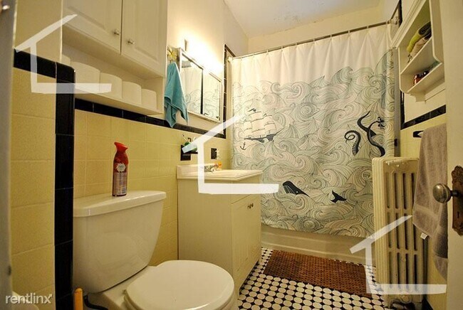 Building Photo - 3 br, 1 bath House - 29 Gerald Rd # 1K