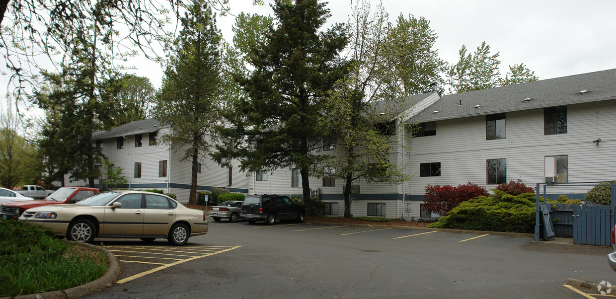 Building Photo - Brooktree Apartments