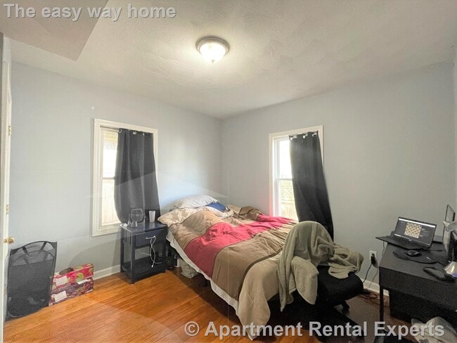 Building Photo - 48 Derby St