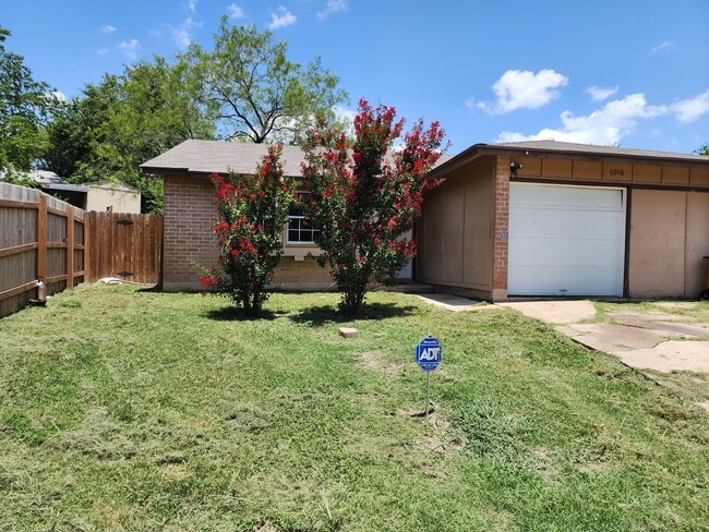 Building Photo - 6916 Pondsdale Ln