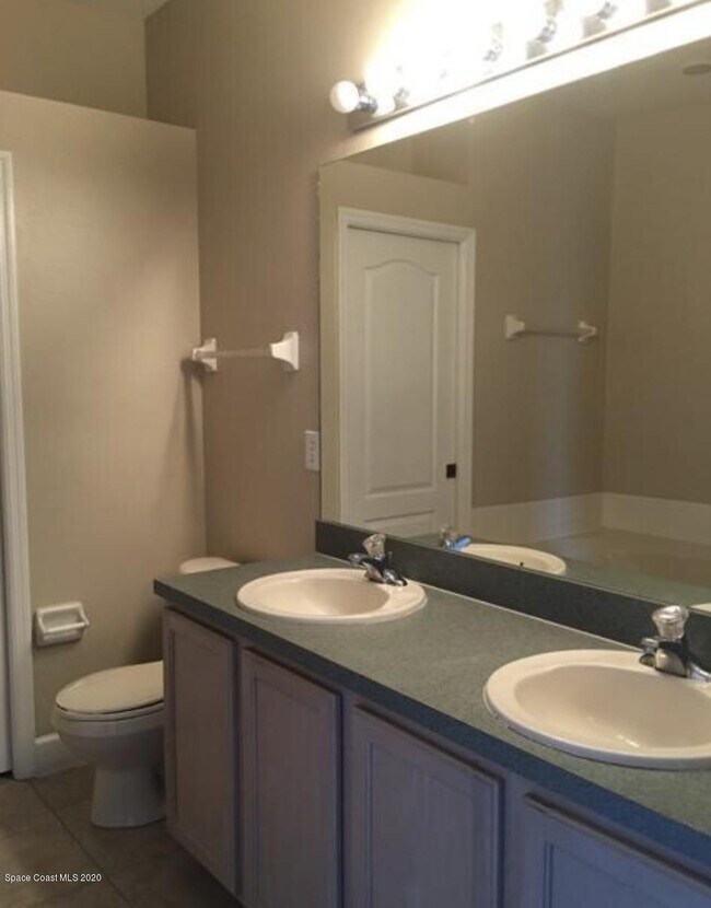 Foto del edificio - 3240 Merrimac Ln