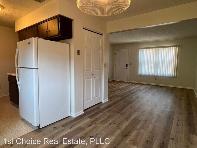 Building Photo - 2 br, 1.5 bath House - 2185-C Meadowlawn