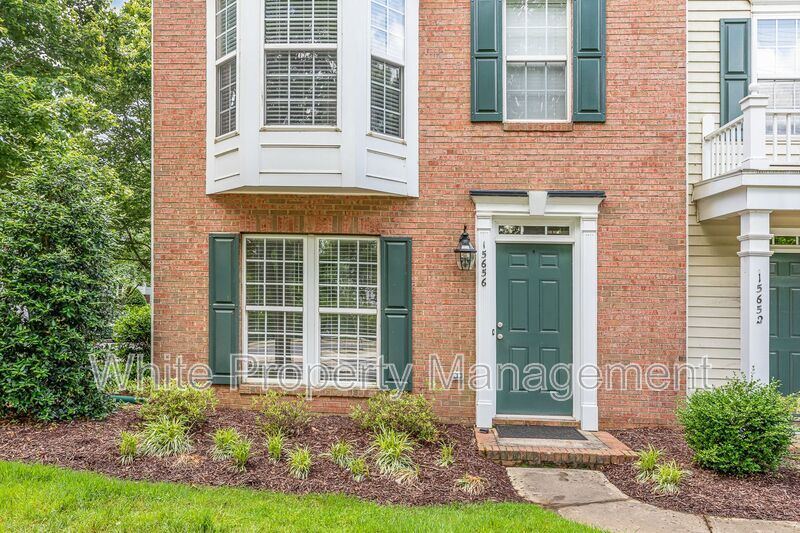 Foto principal - 15656 Marvin Rd
