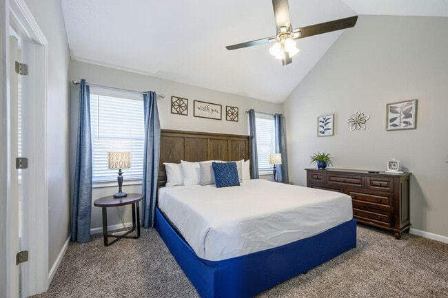 Foto del edificio - 126 Manning Mill Rd