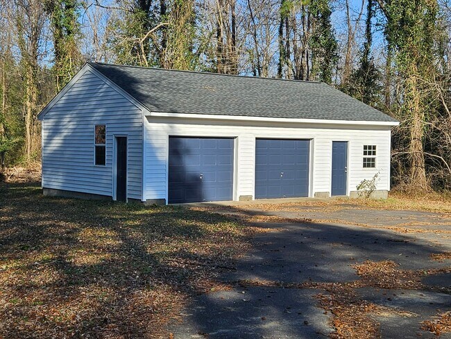 Foto del edificio - Like Brand New 3 Bedroom 2 Bath Home in Sandston!