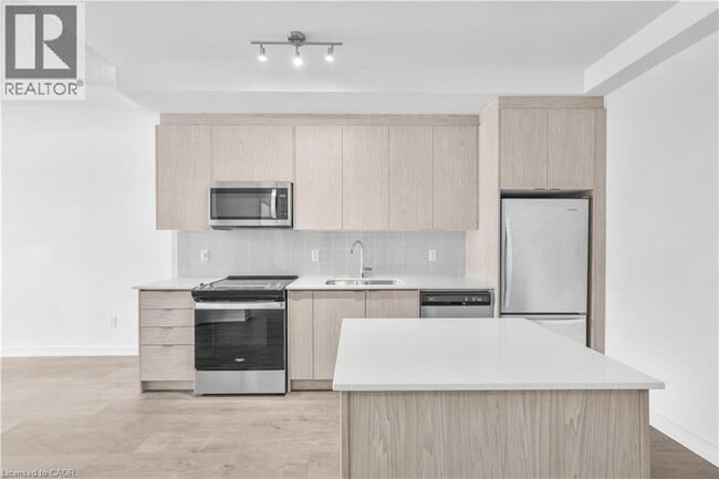 Photo du bâtiment - 55 Duke St W