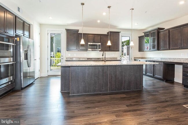 Building Photo - 8380 Amber Beacon Cir