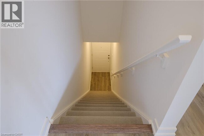 Photo du bâtiment - 205 W Oak Trl