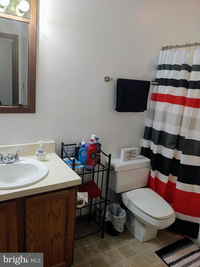Building Photo - 23239 Rosewood Ct