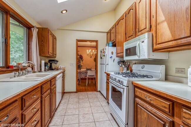 Foto del edificio - 441 N Monroe St