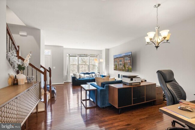 Foto del edificio - 517 Overlook Park Dr