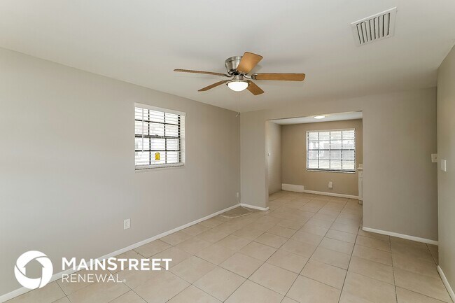 Foto del edificio - 4712 E Curtis St