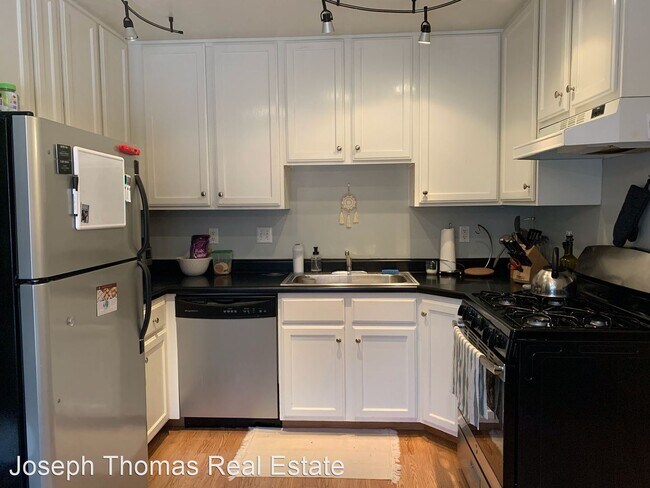 Building Photo - 2 br, 1 bath House - 255 N 300 W, #10