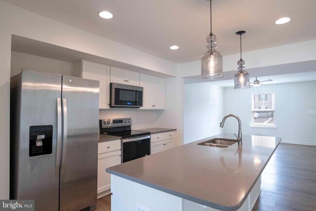 Foto del edificio - 15 PITCH PINE Ct