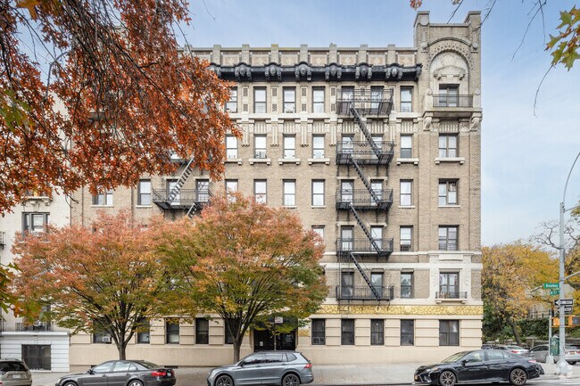 Building Photo - 3681 Broadway