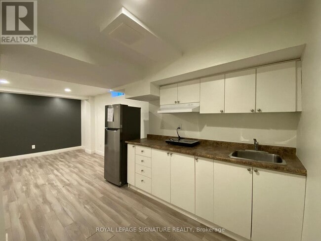 Building Photo - 3086 Lavenham Pl