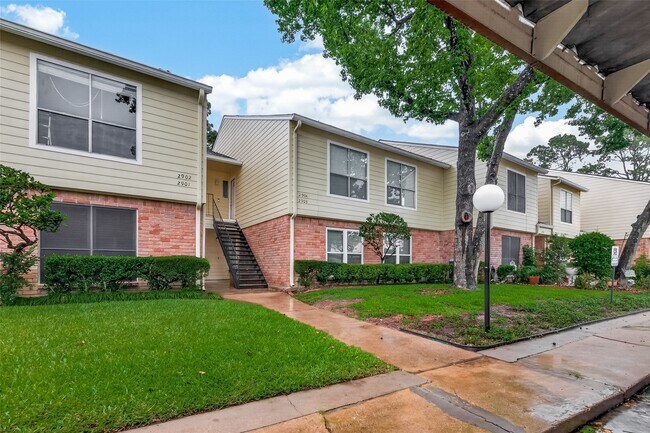 Building Photo - 14555 Wunderlich Dr