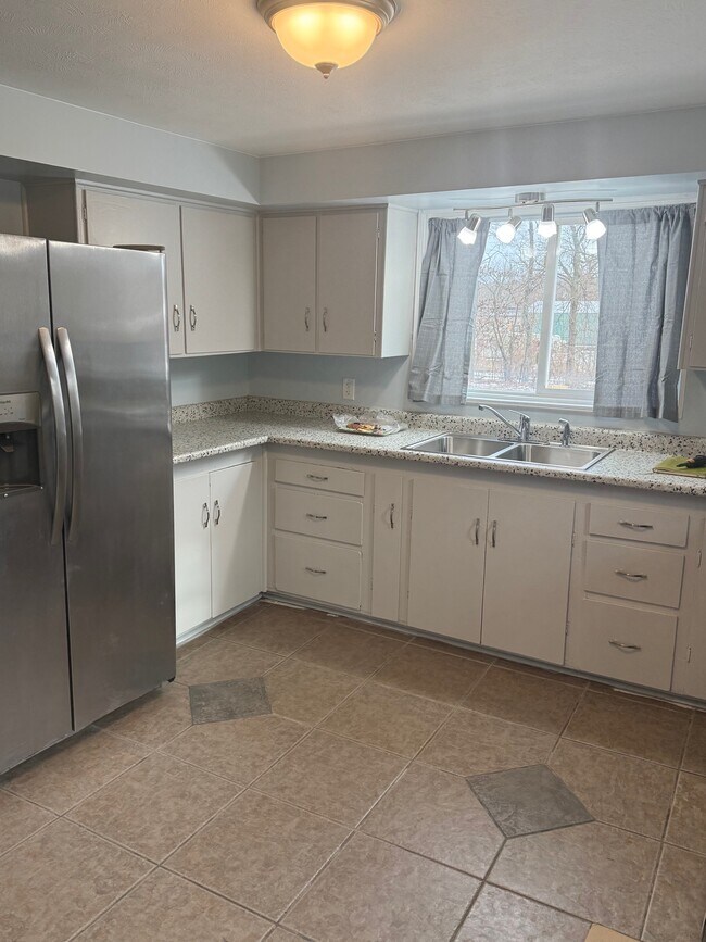 Cocina - 19912 Adams Rd