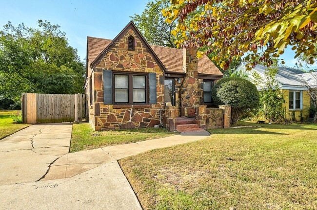 Building Photo - Charming Stone Cottage with Modern Updates