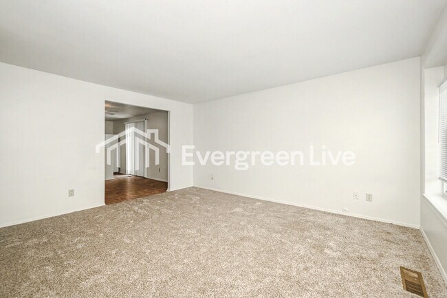 Foto del edificio - 4783 Taylorsville Rd