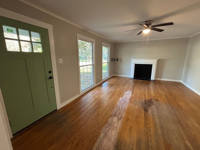 Foto del edificio - Charming Broadmoor Home