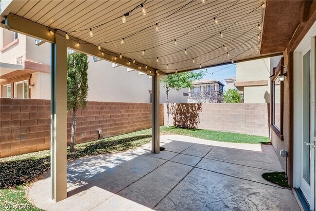 Building Photo - 2305 Aragon Canyon St