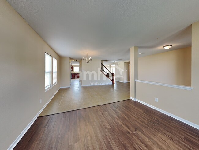 Foto del edificio - 7927 Newhall Way