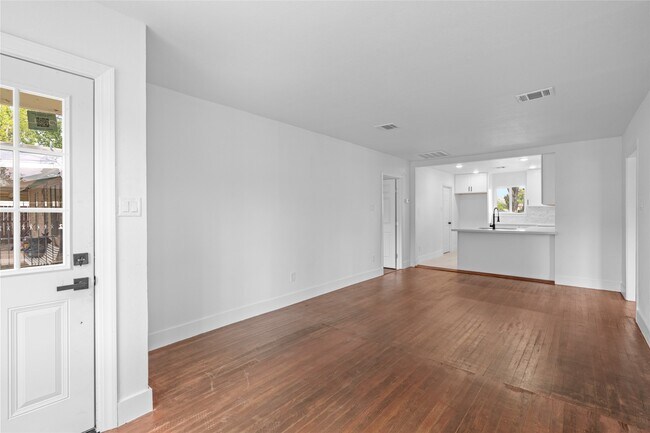 Foto del edificio - 909 Knight St
