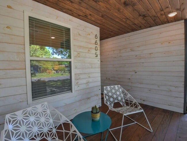 Building Photo - 6605 Clubway Ln