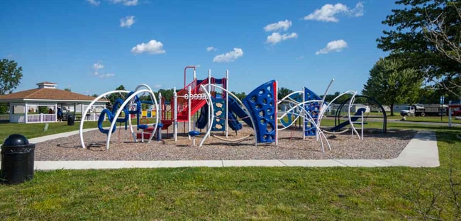 Building Photo - 9361 Starboard Dr