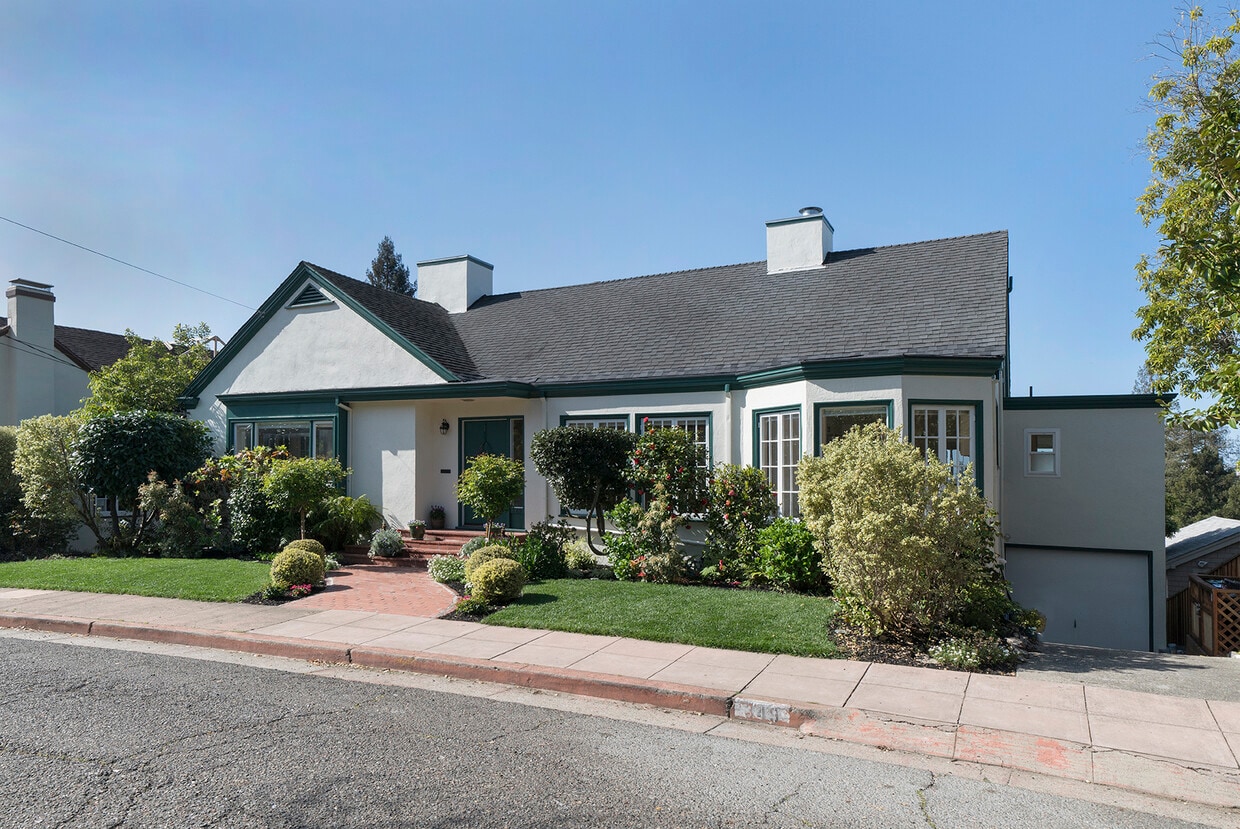 Primary Photo - 349 San Carlos Ave