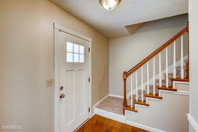 Building Photo - 4 br, 2 bath House - 2900 Summit View Ct UNIT