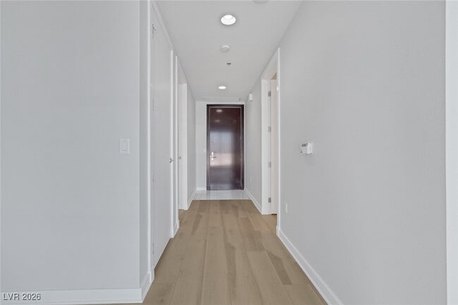 Building Photo - 4525 Dean Martin Dr