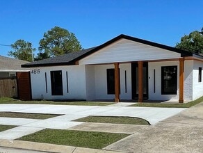 Building Photo - 4819 Lurline St Building Photo - 4819 Lurline St