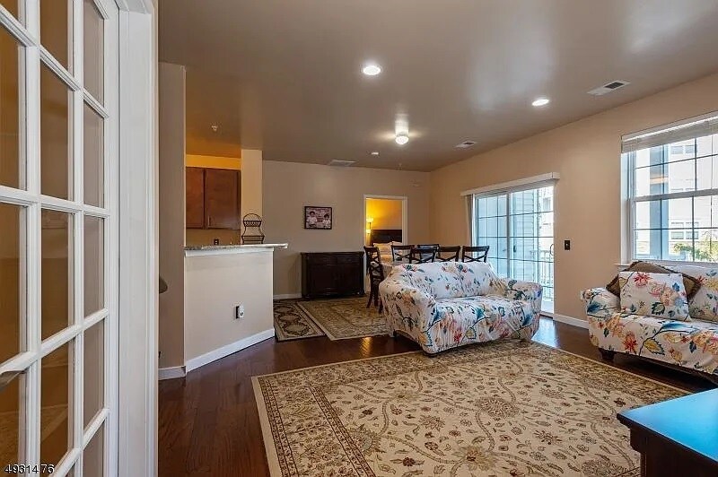 323 Pond Ln Unit 323, Piscataway, NJ 08854 Condo for Rent in