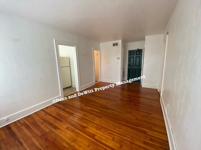 Foto del edificio - Studio Bed/1 Bath - Unit 4