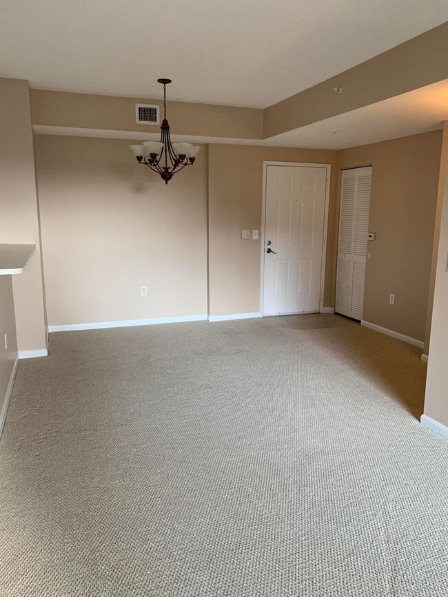 Front dining area - 720 S Sapodilla Ave