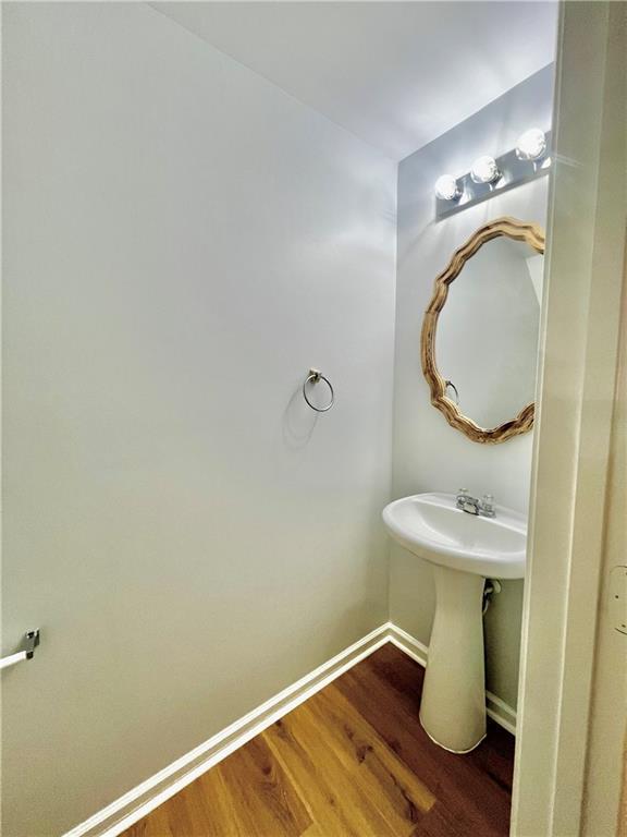 Foto del edificio - 725 Crestwell Cir