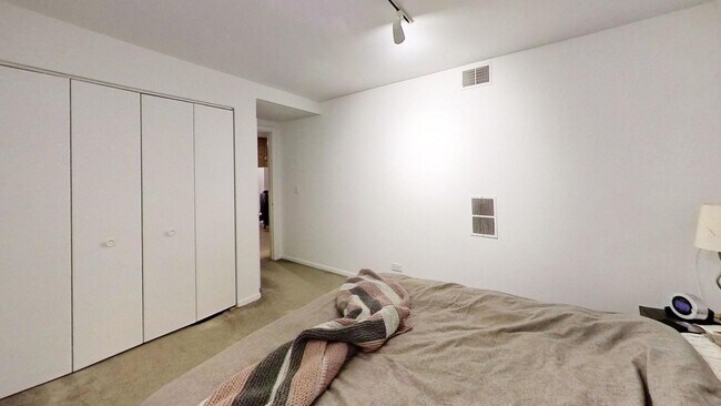 Foto del edificio - 1313 W Addison St