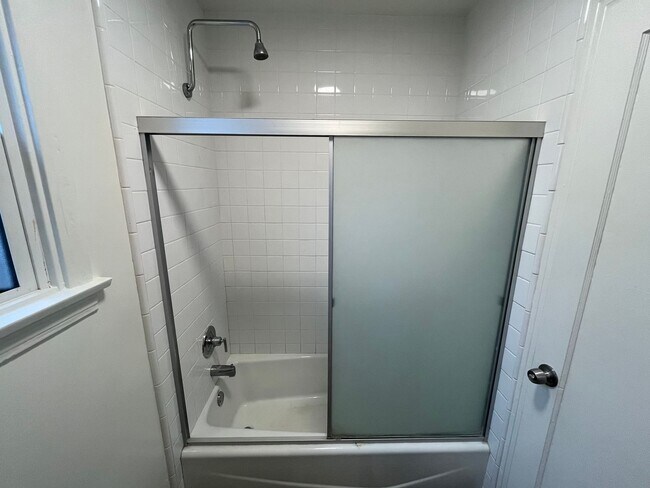 Foto del edificio - 408 W El Camino St