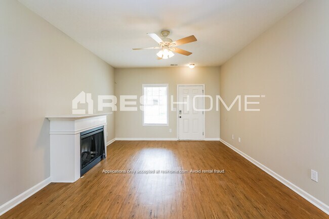Building Photo - 111 Bedrock Pl